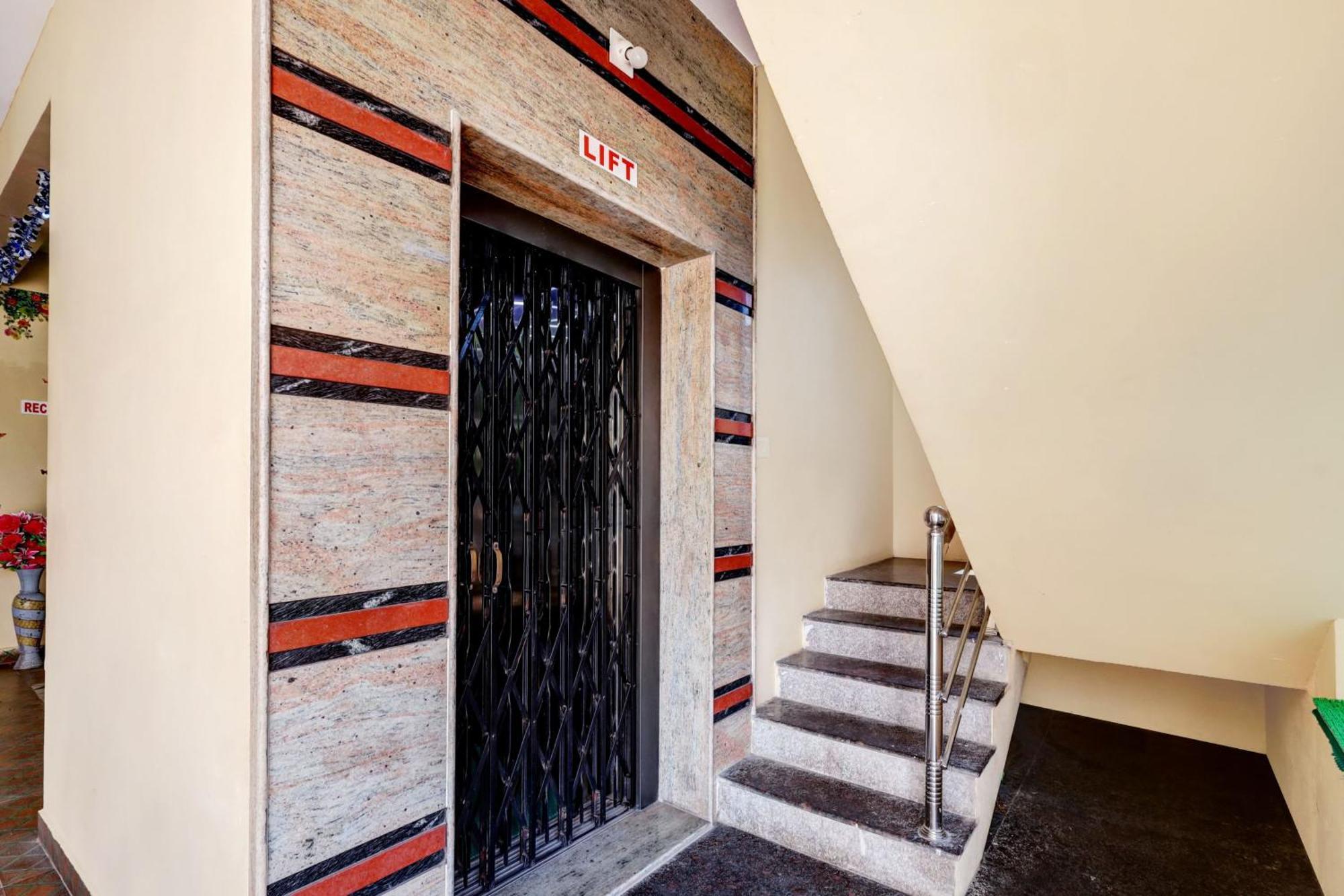 Sri Sakthi Home Stay - Beyond The Expectations- 10 To 15 Minutes Drive From Railway Station And Bus Station Τιρουπάτι Εξωτερικό φωτογραφία
