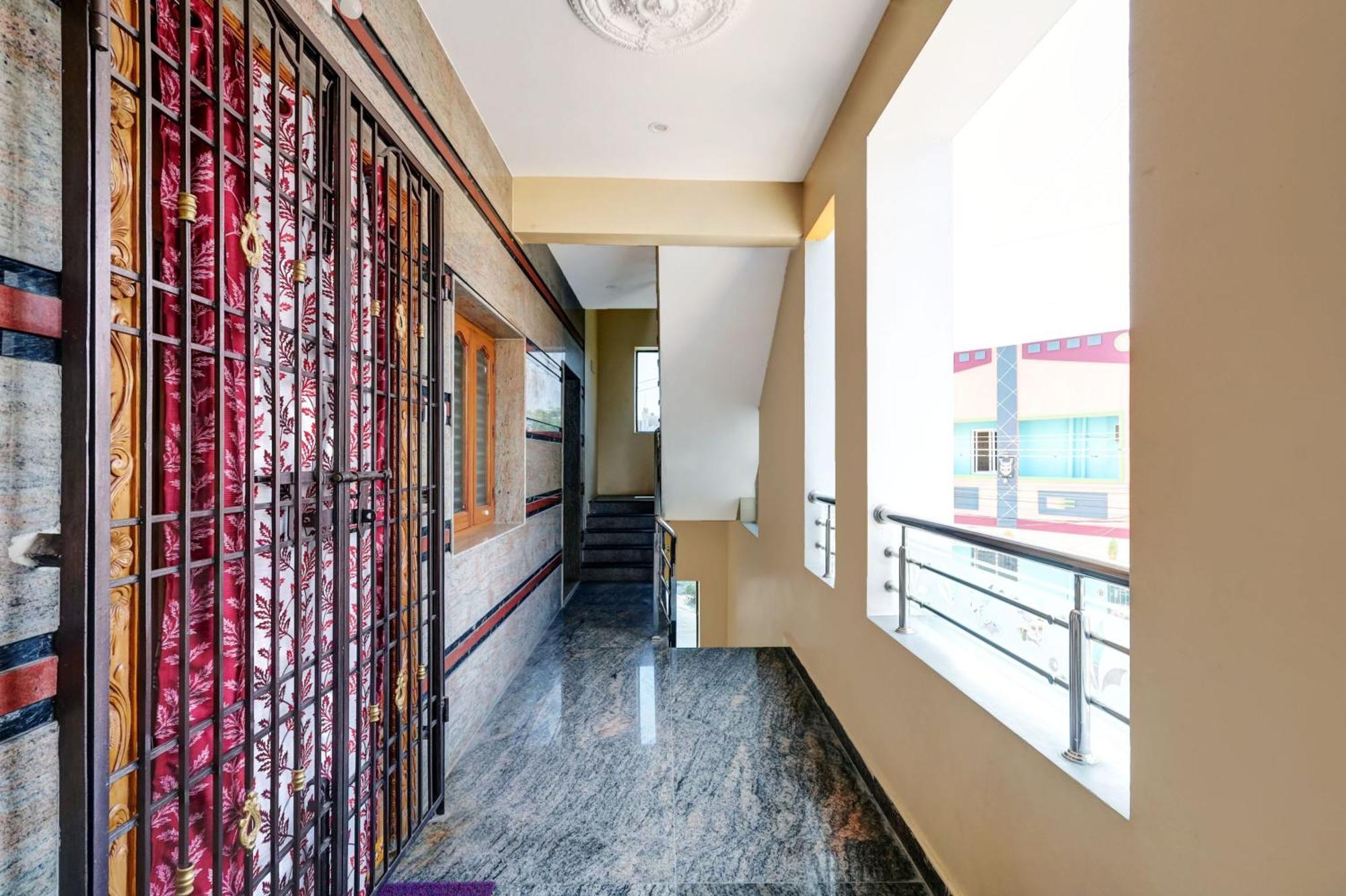 Sri Sakthi Home Stay - Beyond The Expectations- 10 To 15 Minutes Drive From Railway Station And Bus Station Τιρουπάτι Εξωτερικό φωτογραφία